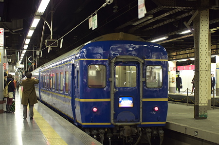 上野駅にて